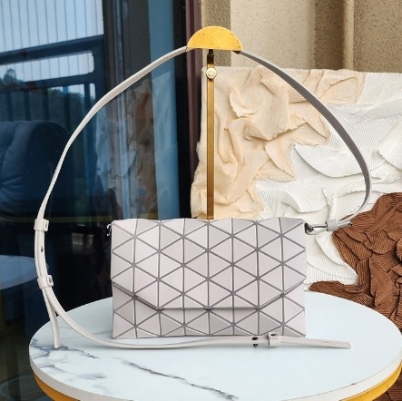 2024 nova kristalna torba‑kovert za ručne nošenje, matni dijamantni uzorak, odvojiva, multifunkcionalna torba za rame i crossbody za žene
