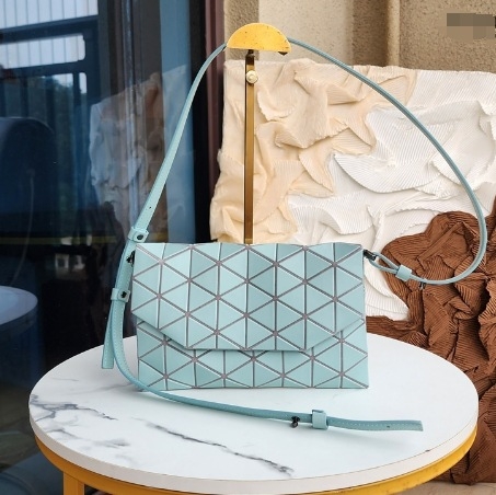 2024 nova kristalna torba‑kovert za ručne nošenje, matni dijamantni uzorak, odvojiva, multifunkcionalna torba za rame i crossbody za žene