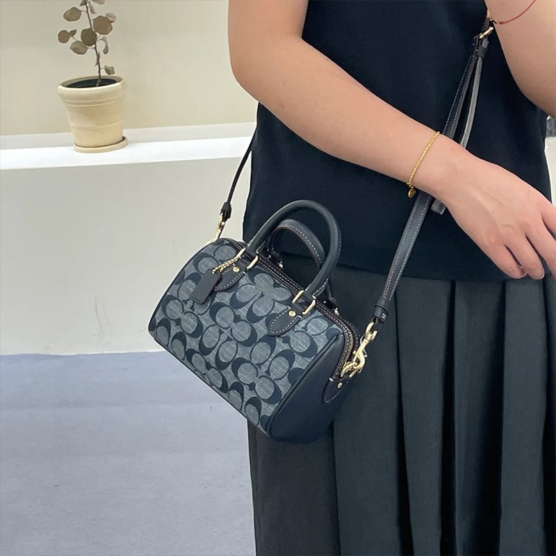 Koucijia 2025 Rowan Monogram Boston Mini Kožna Crossbody torbica za žene