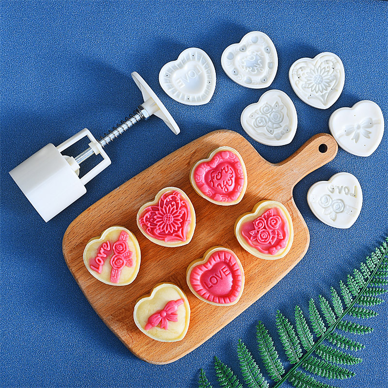 Formă inimă pentru mooncake cu crustă Snow Skin, 50 g, pentru deserturi din pastă de fasul mung, ștanțare decorativă antiaderentă pentru coacere