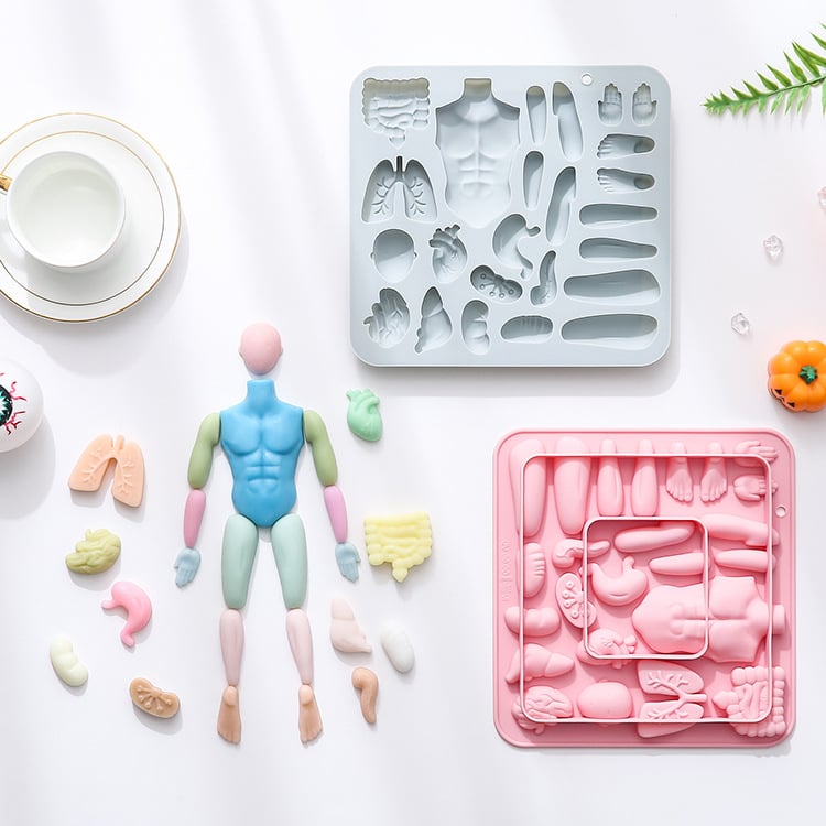 Set de 24 forme din silicon cu figurine de desene animate pentru coacere, săpun, cuburi de gheață și jeleuri