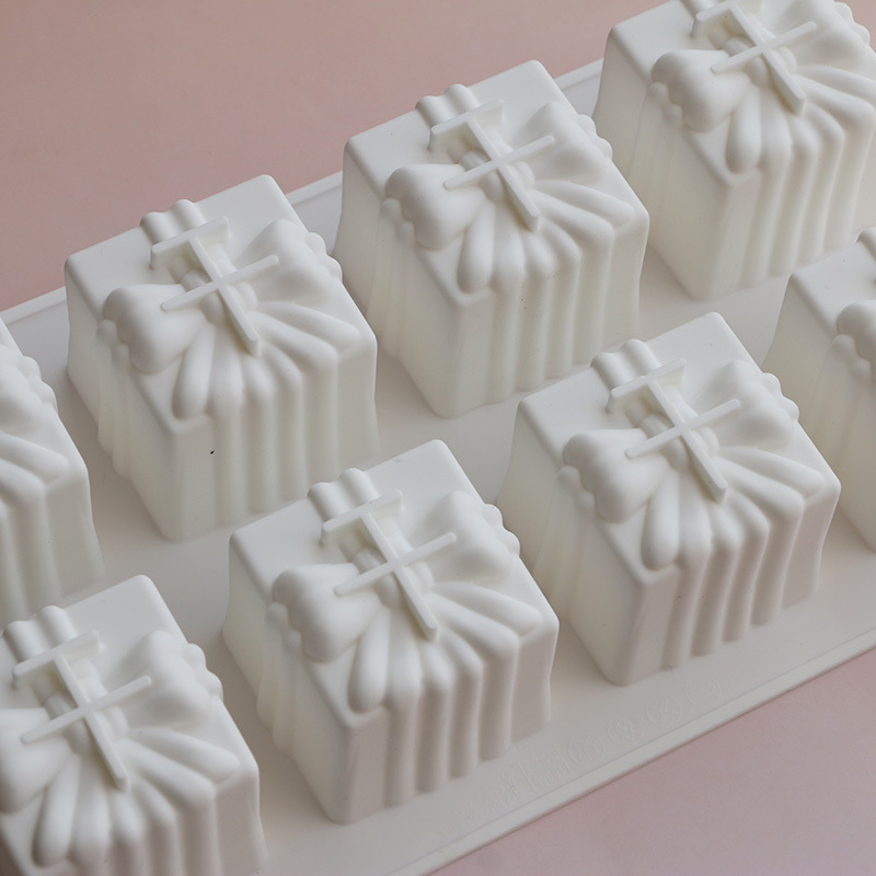 Set 6 forme mousse cu nod papion și 8 forme 3D pătrate din silicon pentru deserturi franțuzești