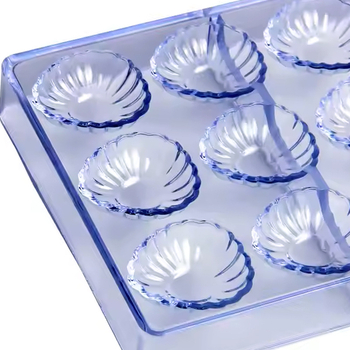 Formă de ciocolată cu 18 scoici, lucrată manual, din plastic alimentar, pentru coacere