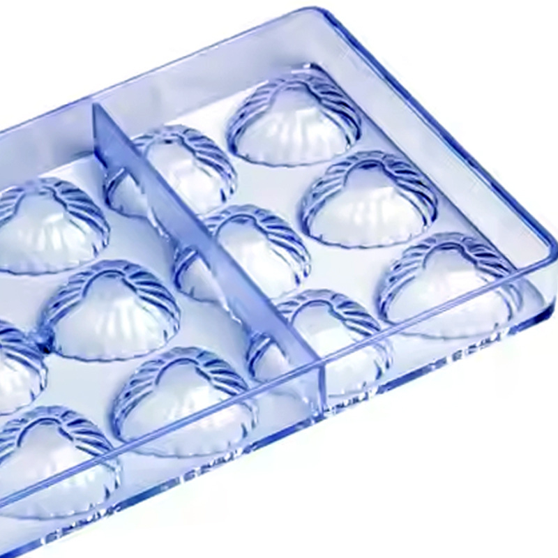 Formă de ciocolată cu 18 scoici, lucrată manual, din plastic alimentar, pentru coacere