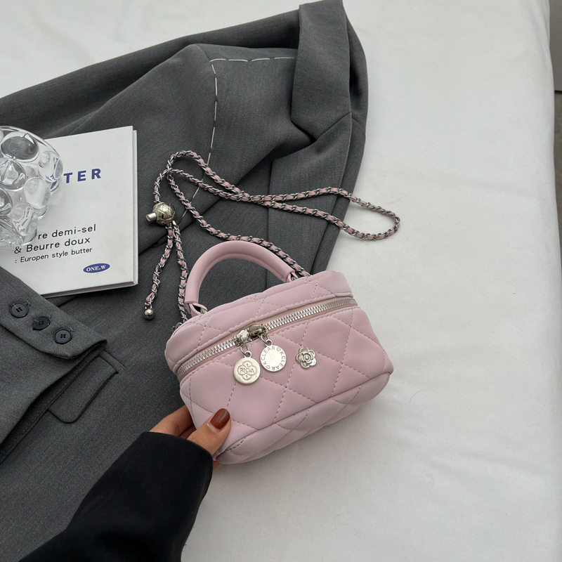 Ženska mini bucket torbica od PU kože s dijamantnim quiltom, lančani remen, crossbody stil