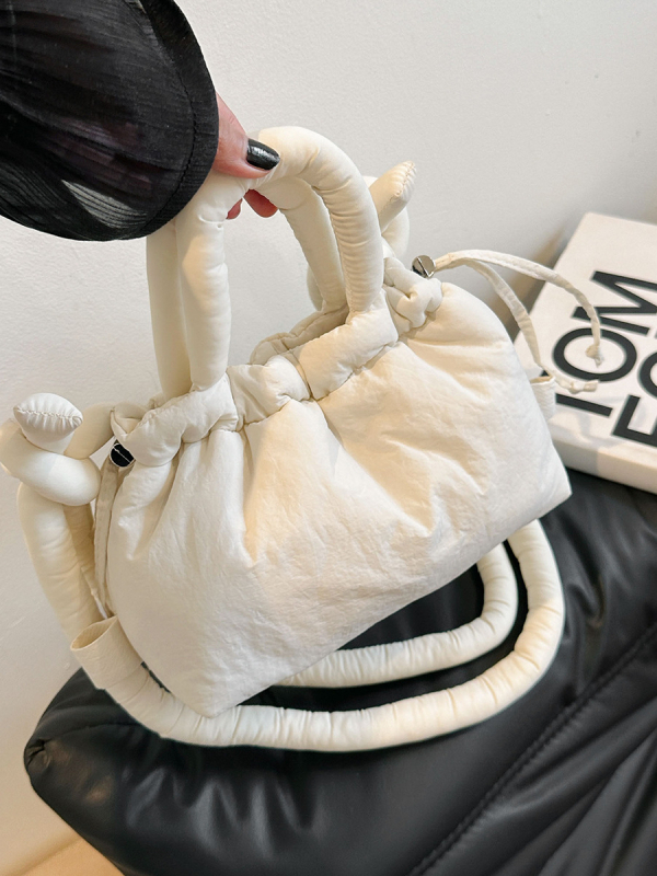 Ženska bucket bag u bombon boji, mala nylon torba sa šnrom za nošenje preko ramena