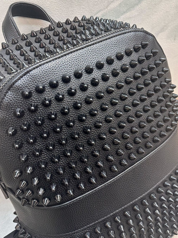Unisex punk ruksak s velikom kapacitom 20–35 l, korejski stil s metalnim zakovicama, PU materijal, pretinac za 14-inčni prijenosnik, jednobojan, trake s zračnim jastučićima