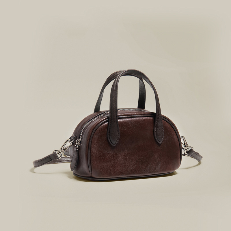 Mala ženska torbica bowling od kože s vegetabilnim obrađivanjem, prava koža, crossbody torbica