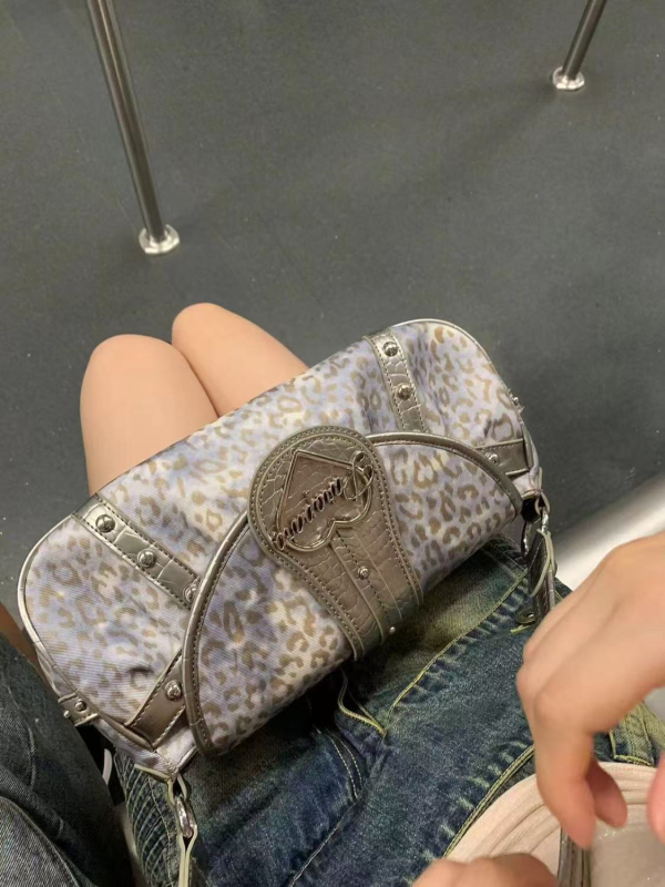 Retro srebrna torbica s leopard uzorkom i šiljcima, velika kapaciteta, torbica ispod pazuha u obliku jastuka, motociklističkog stila, ženska torba preko ramena