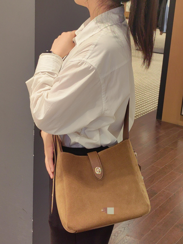 Koujia Hadley bucket bag 2025 – Veličine bucket torba za svakodnevnu upotrebu, za ramenu ili crossbody, ženska torba u poklon kutiji
