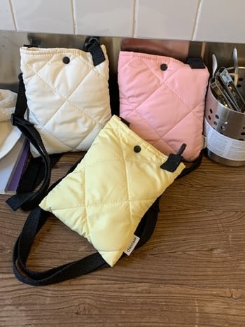 Ženska torbica za rame, jesen-zima 2025, kvadratna vezenina, mala nylon crossbody torba, stil bucket