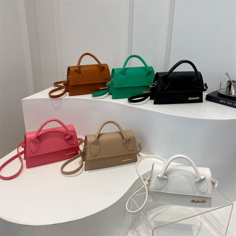 Ženska crossbody torba u francuskom stilu, jednostavna i elegantna; mala kvadratna torba za sve sezone, 2025 dizajn