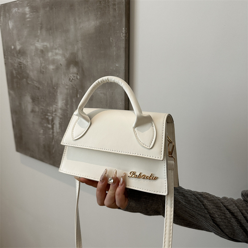 Ženska crossbody torba u francuskom stilu, jednostavna i elegantna; mala kvadratna torba za sve sezone, 2025 dizajn