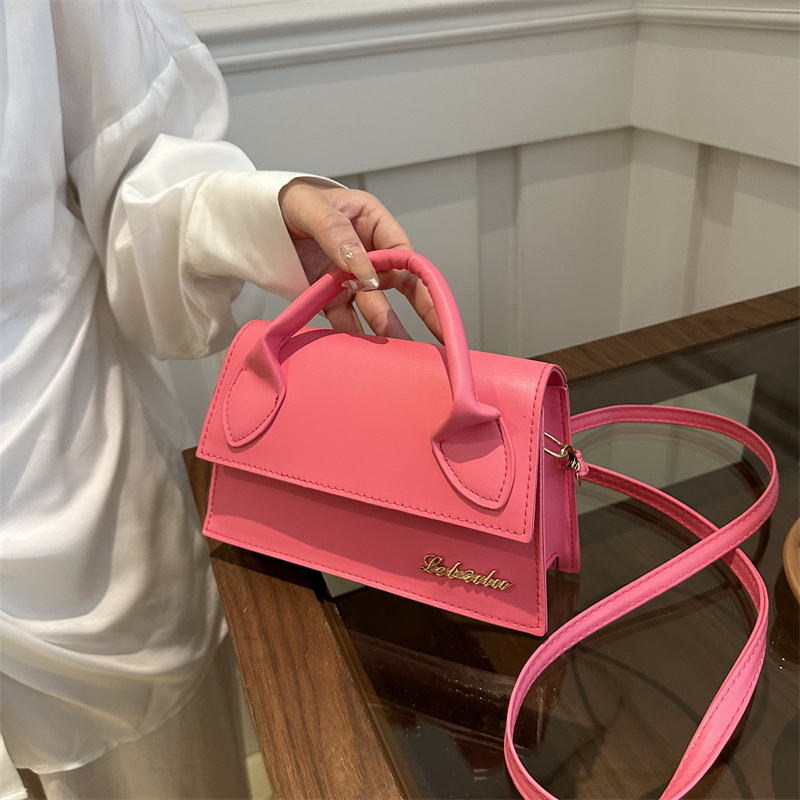 Ženska crossbody torba u francuskom stilu, jednostavna i elegantna; mala kvadratna torba za sve sezone, 2025 dizajn