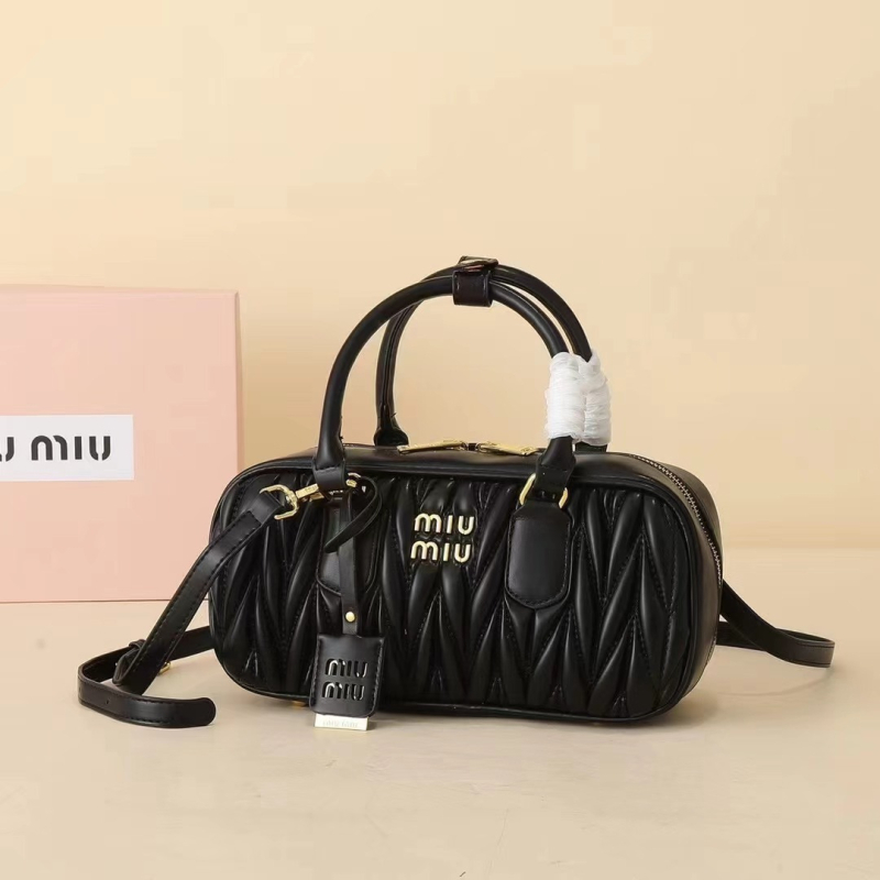 2024 nova ženska PU crossbody torbica, bowling stil, vodoravni kvadratni oblik, srednja veličina, zatvarač, svakodnevna upotreba