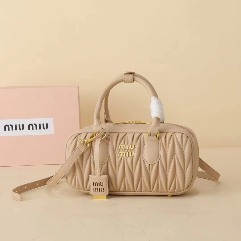 2024 nova ženska PU crossbody torbica, bowling stil, vodoravni kvadratni oblik, srednja veličina, zatvarač, svakodnevna upotreba