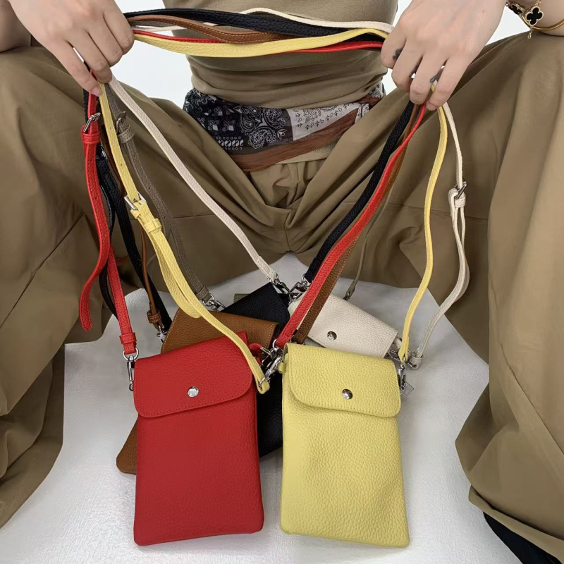 Ženska mini kožna crossbody torba s džepom za novčiće i telefon