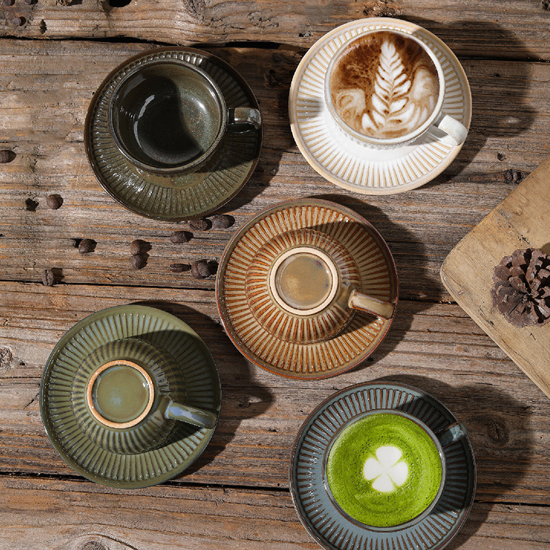Set de cești espresso și farfuriu, capacitate mică, ceramică, stil retro – pentru restaurante, cafenele sau ceaiul de după-amiază