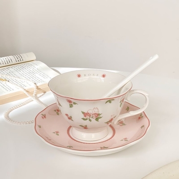 Set ceramic de căni pentru cafea, în stil european, design rafinat, pentru uz casnic.