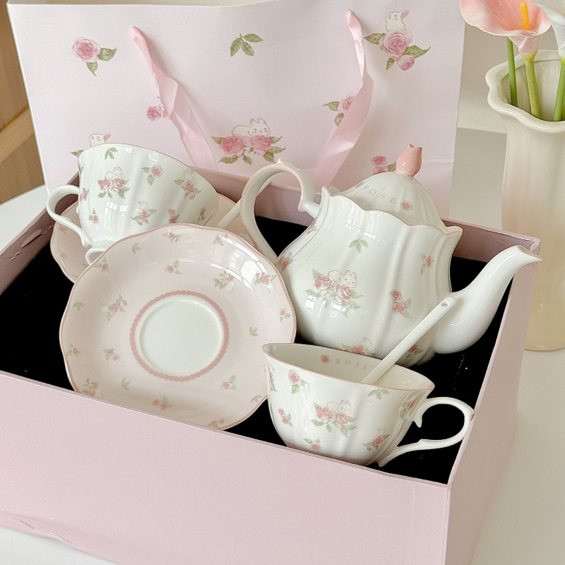 Set ceramic de căni pentru cafea, în stil european, design rafinat, pentru uz casnic.