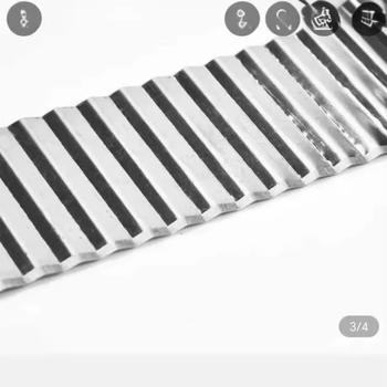 Un instrument de bucătărie din oțel inoxidabil, mâner din lemn, cu tăietor pentru cartofi cu lamă ondulată, cuțit ondulat și tăietor pentru tăiței