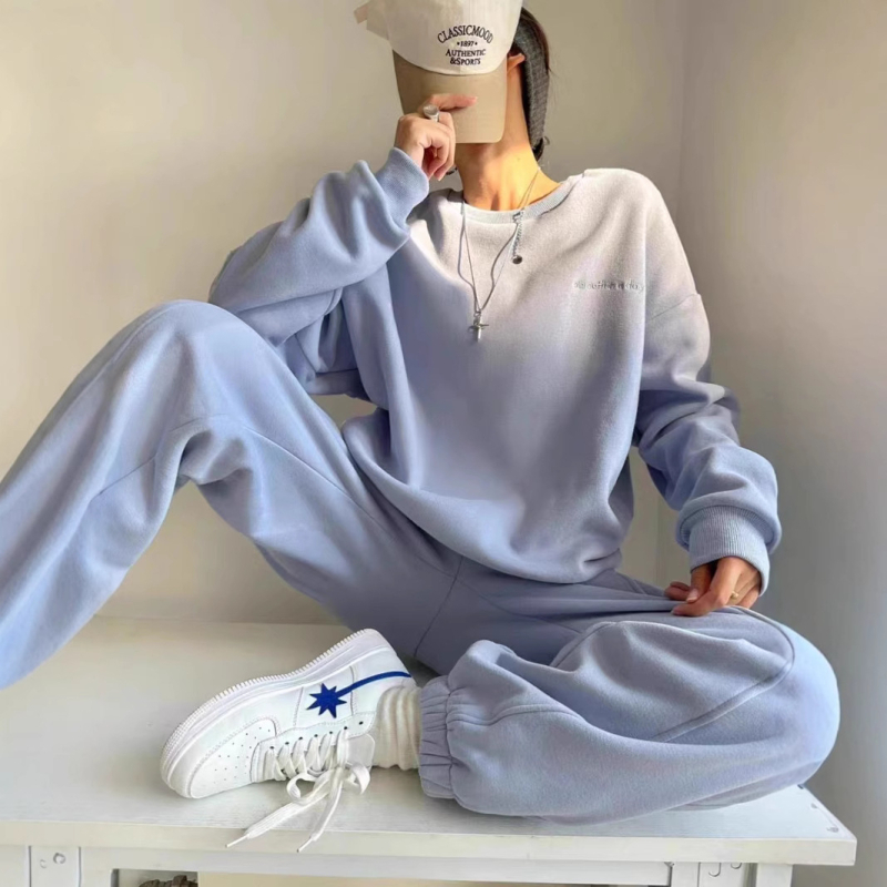 Női amerikai hip-hop stílusú két darabos sport szett: pulóver és nadrág, őszi-téli viselet, karcsúsító hatás, prémium minőség
