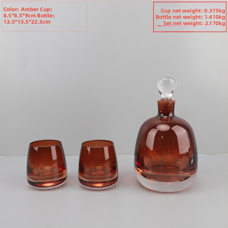 Decantor din sticlă pentru apă rece, în stil modern de lux – piesă decorativă pentru living.