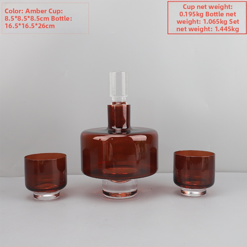 Decantor din sticlă pentru apă rece, în stil modern de lux – piesă decorativă pentru living.