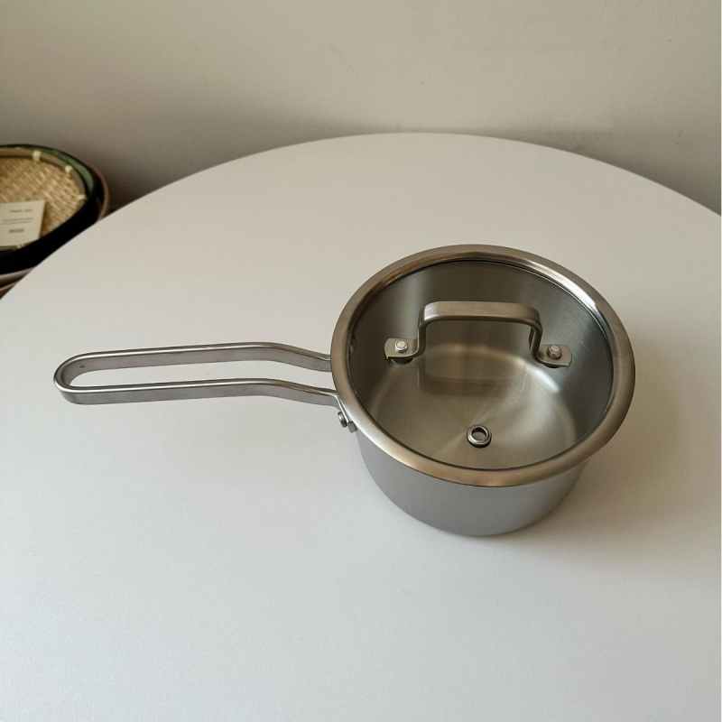 Oală mică din oțel inoxidabil 304, netencuită, cu design nervurat, pentru alimentația bebelușilor și tăițeilor instant, însoțită de lingură
