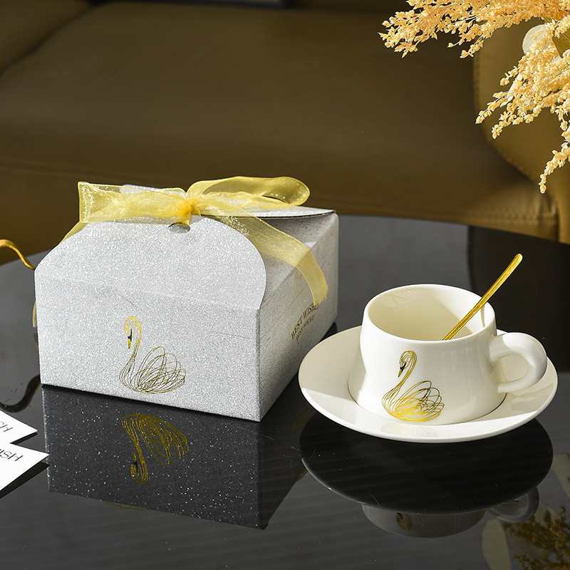 Ceașcă ceramică de cafea cu farfuriu și linguriță, set de ceai în cutie cadou elegantă, pentru cupluri