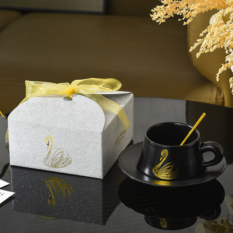 Ceașcă ceramică de cafea cu farfuriu și linguriță, set de ceai în cutie cadou elegantă, pentru cupluri