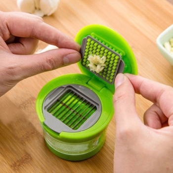 Toacător de usturoi multifuncțional și presă de usturoi – gadget de bucătărie