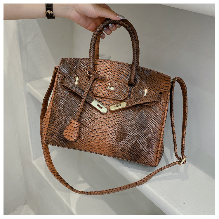 Proljetna nova torba preko ramena, lagani luksuz, moderna i visoke kvalitete, crossbody ženska torba, europsko-američki stil, velik kapacitet
