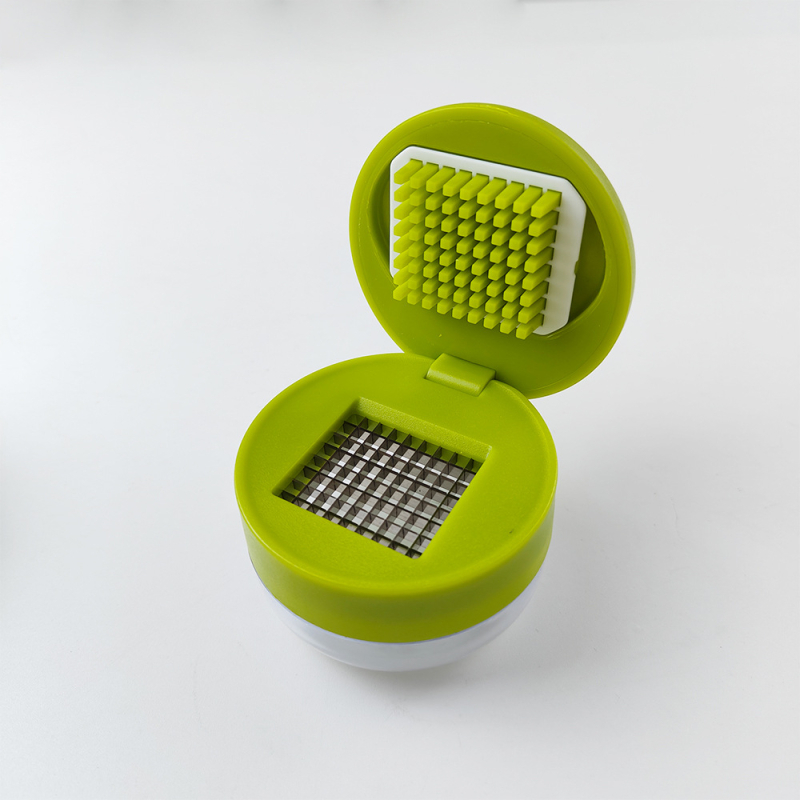 Presă de usturoi mini, zdrobitor — ABS, instrument multifuncțional de bucătărie, 6×7 cm, design modern minimalist.