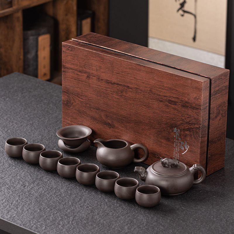 Set ceai Kung Fu din lut mov în cutie cadou – ceainic ceramic și cești pentru ceremonie, calitate de top, personalizabil, cadou de afaceri