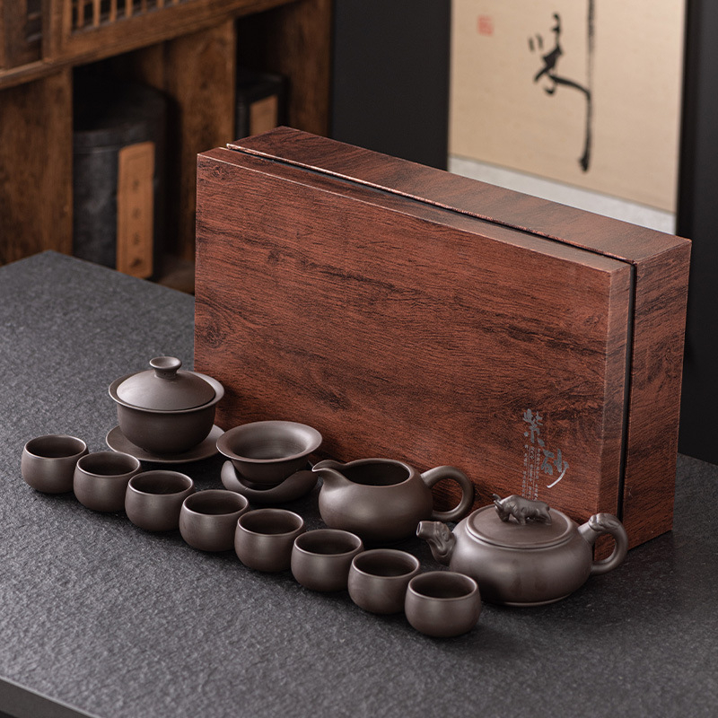 Set ceai Kung Fu din lut mov în cutie cadou – ceainic ceramic și cești pentru ceremonie, calitate de top, personalizabil, cadou de afaceri