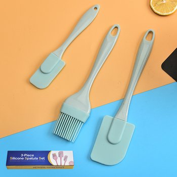Set din trei unelte din silicon pentru coacere: spatulă pentru cremă, pensulă din silicon pentru ulei și spatulă de bucătărie