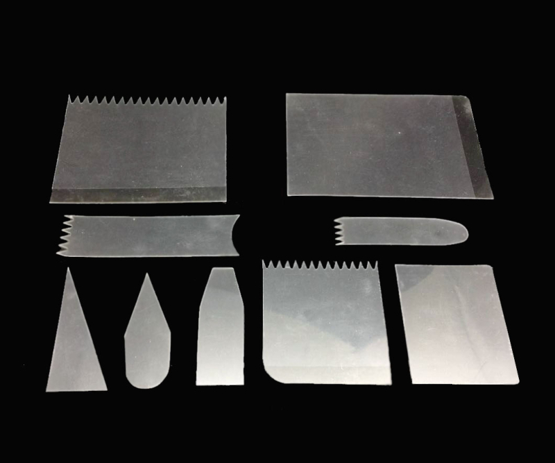 Set de 9 spatule din plastic transparent pentru decorarea prăjiturilor