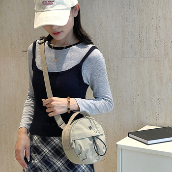 Najlon crossbody torba, lagana, mala okrugla forma, japanski stil, jednostavna ženska torba, jesen 2025