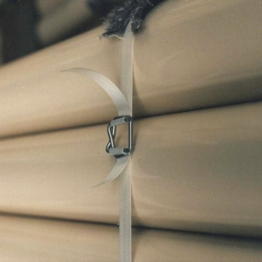 Bandă de ambalare din fibră de poliester, albă, manuală, 19 mm, cu rezistență înaltă