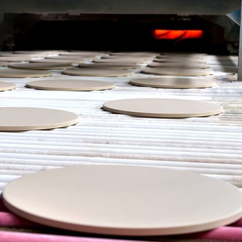 Yueying piatră circulară de pizza din ceramică cordierit pentru cuptor FDA