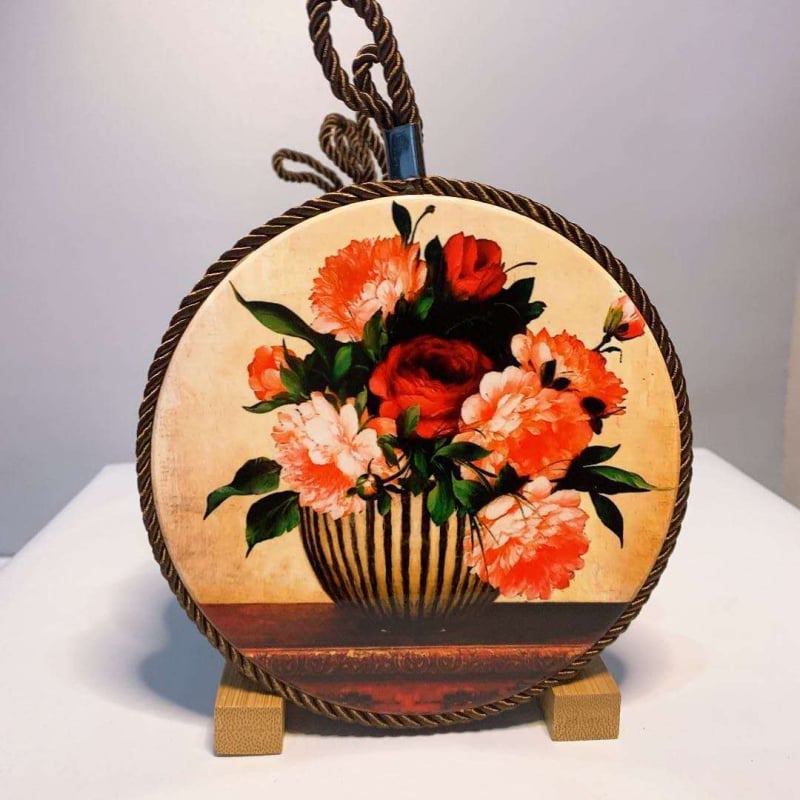 Suport rotund din ceramică rezistent la căldură, cu model floral din plută