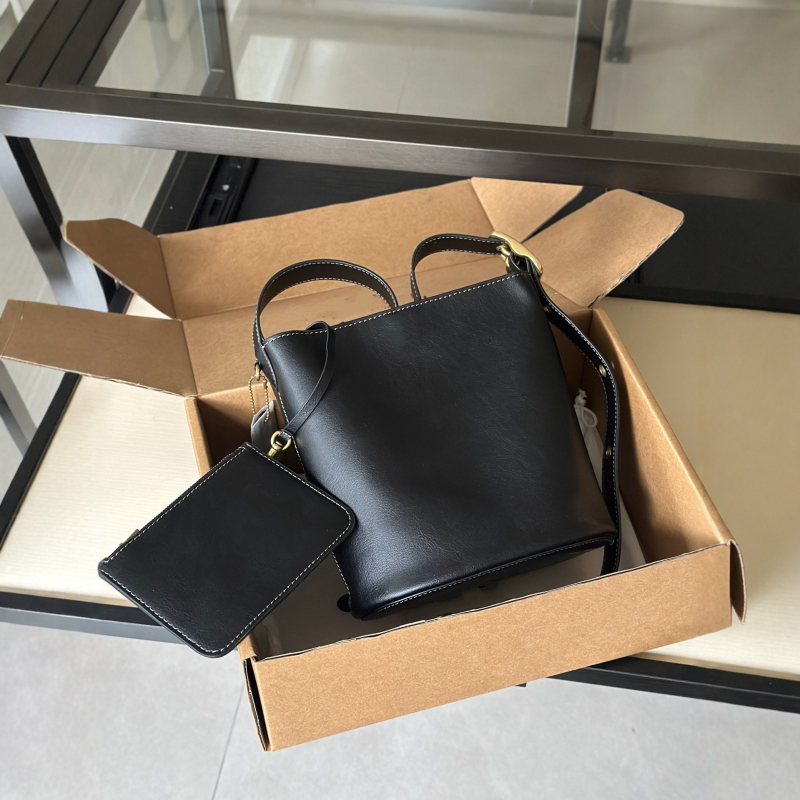 Bleecker21 Mala kožna bucket torbica s velikim kapacitetom, moderna i svestrana crossbody torba preko ramena