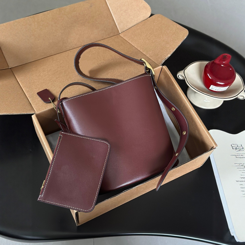 Bleecker21 Mala kožna bucket torbica s velikim kapacitetom, moderna i svestrana crossbody torba preko ramena