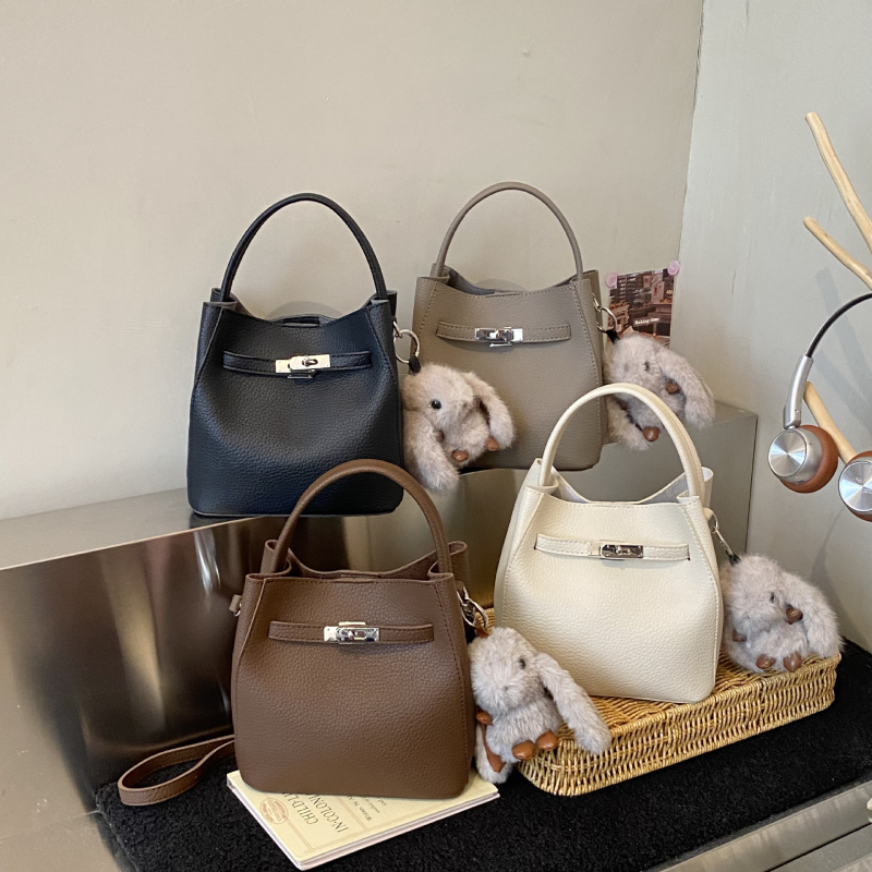 2025 nova moda torba za rame i crossbody, visokokvalitetan dizajn nišnog stila, oblik košare