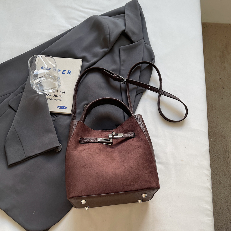 Ženska mala retro bucket torbica s crossbody dizajnom, moda 2025