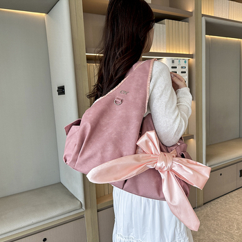 Cahmllo ženska torbica za rame s mašnicom, korejskog stila, plisirana tekstura poput oblaka, velika kapaciteta, mekana koža, crossbody torba za svakodnevnu upotrebu