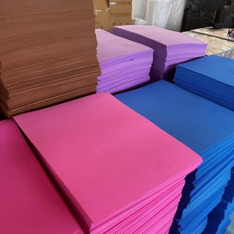 Plăci din spumă EVA colorate, ignifuge, cu elasticitate înaltă, antiderapante și absorbante la șocuri