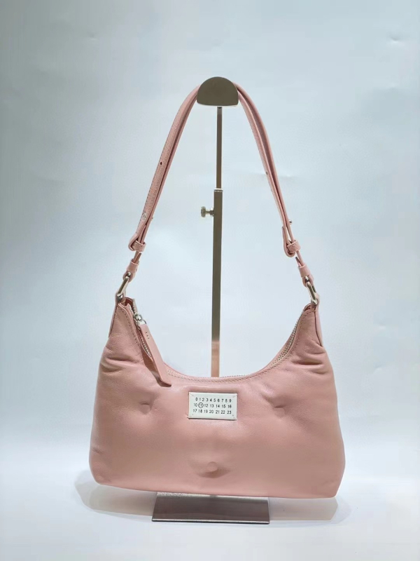 Margiela hobo torba od ovčje kože u obliku jastuka, mini crossbody, prava koža, za žene