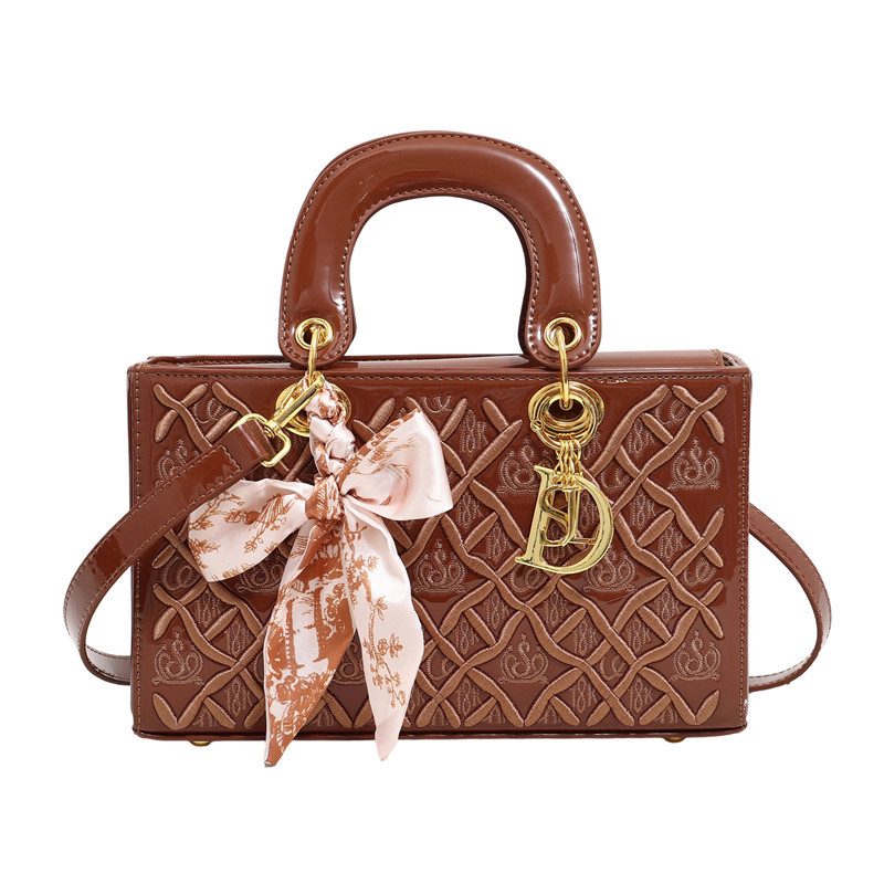 PU kožna torba s izšivkom i detaljem šala, stil Princeze Diane, srednja torba za rame i crossbody za žene